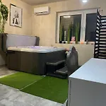 Bm Jacuzzi & Sauna Na Wylacznosc Apartament *