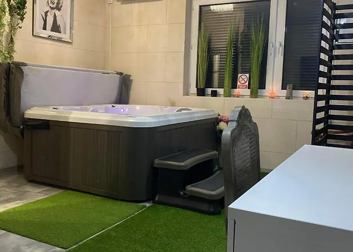 Bm Jacuzzi & Sauna Na Wylacznosc Apartament *